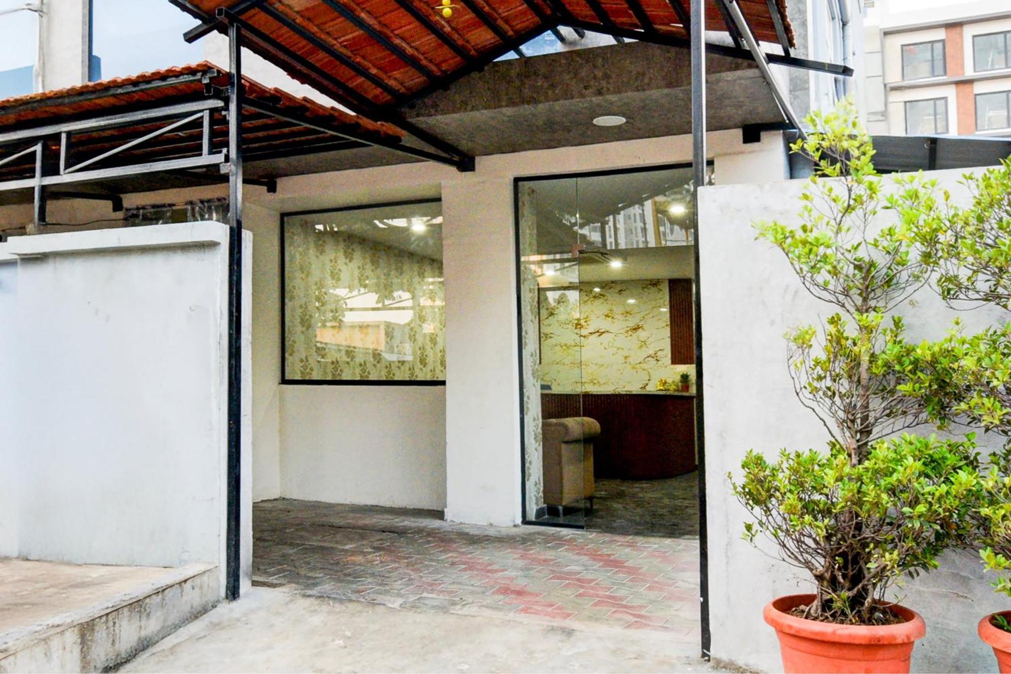 Super Townhouse Unnam Hotels Backside Of Tabala Rasa Pub, Financial District Haiderabad Buitenkant foto